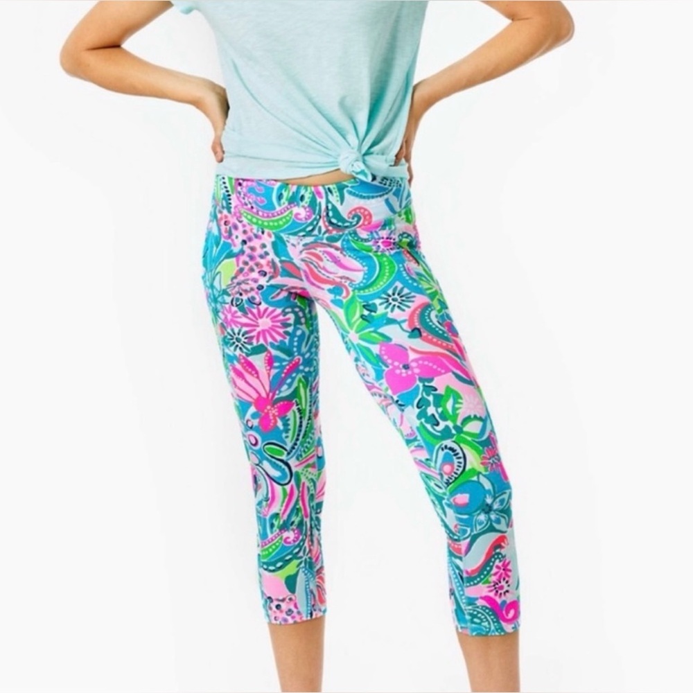 Lilly Pulitzer Luxletic Weekender Pink and Blue Patterned Crop Leggings Size XS
